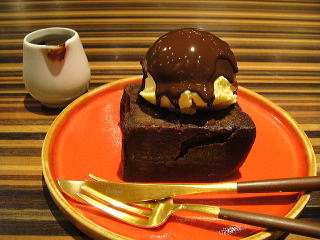 �Z���K�g�[�V���R���̃`���R���[�g����